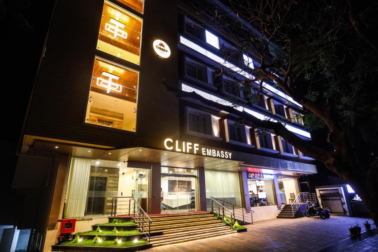 Cliff Embassy Banquet And Suites Shimoga Luaran gambar