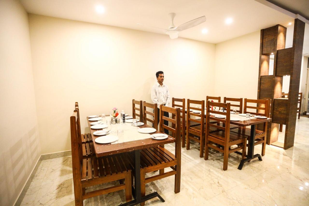 Cliff Embassy Banquet And Suites Shimoga Luaran gambar